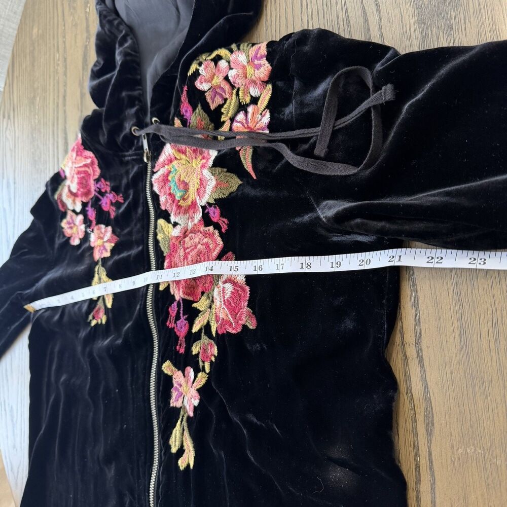 Johnny Was Black Velvet Silk Blend Embroidered Snake Malui Zip Hoodie Jacket S - Picture 5 of 7